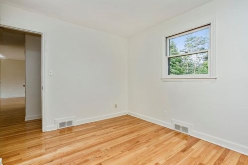 218 Western Cir, Montgomery MA 01085-3423 exterior