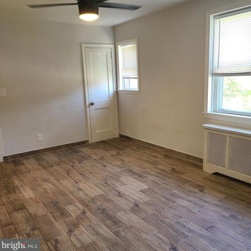 805 Broadway, West Deptford NJ  08093-1451 exterior