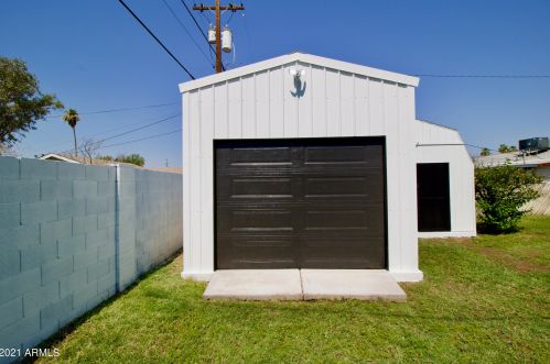 1719 Fairmount Ave, Phoenix AZ 85016-6719 exterior