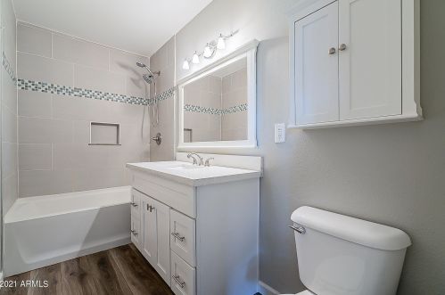 2854 Clarendon Ave, Phoenix AZ 85018-5552 exterior