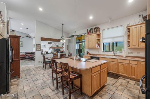 45239 16 St, Phoenix AZ 85087-8660 exterior