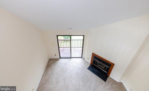 16 Maple St, West Deptford NJ  08096-2583 exterior