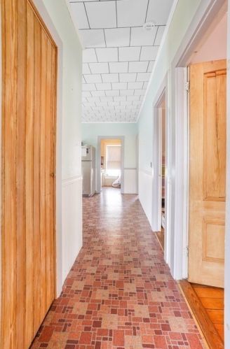 214 Cambridge St, Fall River MA 02721-2665 exterior