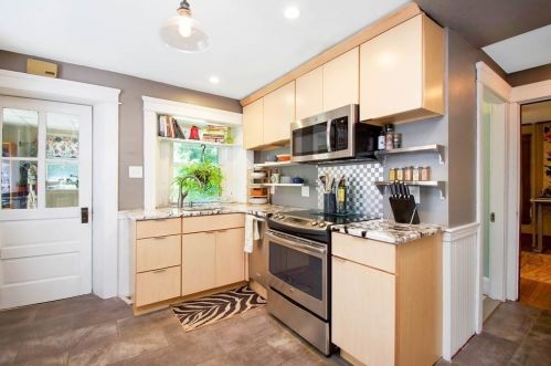 319 Shrewsbury St, Holden MA  01520-2145 exterior