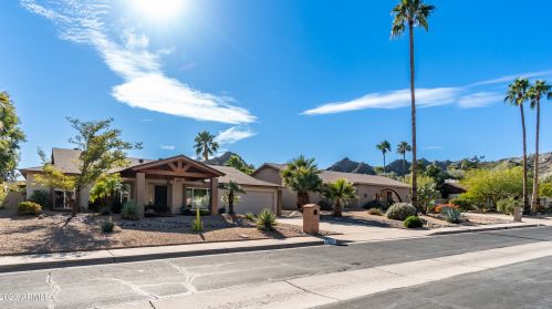 2307 Christy Dr, Phoenix AZ  85028-3108 exterior