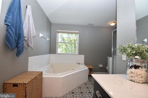 11 Waterview Dr, Erial NJ  08081-1683 exterior