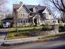 8 Park Ave, Newton, MA 02458-2608