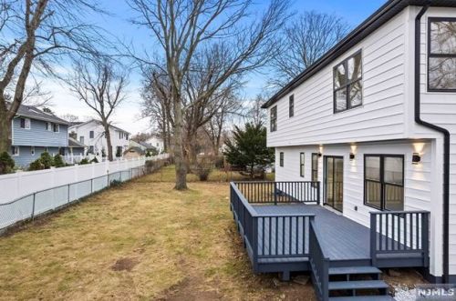 628 Knickerbocker Rd, Cresskill NJ  07626-1023 exterior