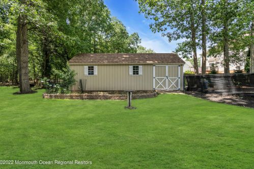 21 Tuscany Dr, Jackson Twp NJ 08527-3168 exterior