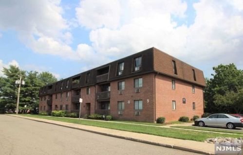 9 Montgomery St, Belleville NJ 07109-1305 exterior