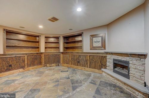 985 6th St, Philadelphia PA  19123-1405 exterior