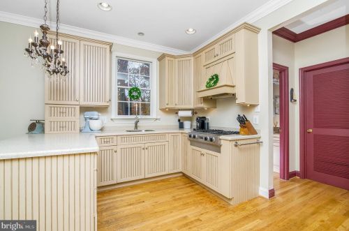 640 High St, West Deptford NJ 08051-1460 exterior