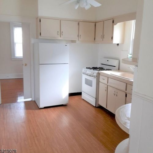 15 Bellevue Ave, Belleville NJ  07109-3508 exterior