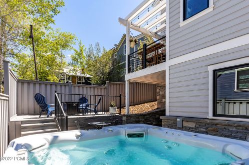 1024 Norfolk Ave, Park City UT 84060-5444 exterior