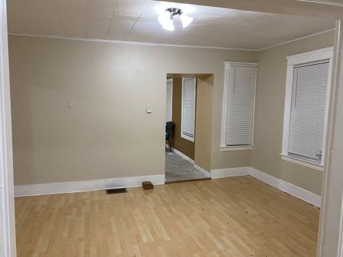 9 Orient St, Worcester MA 01604-2951 exterior