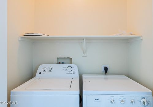 2150 Bell Rd, Phoenix AZ  85022-2940 exterior