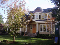 80 Dartmouth St, Newton, MA 02465-2802