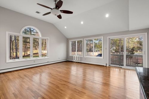 901 Randolph Ave, Milton MA 02186-3404 exterior