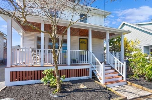 20 Amherst St, Arlington MA 02474-3408 exterior