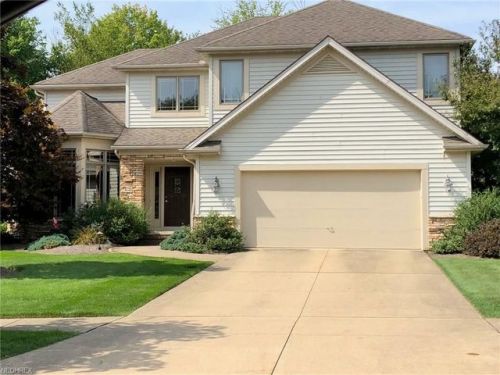 39700 Alsace Ct, Cleveland, OH 44139-6702