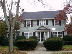 541 Lowell Ave, Newton, MA 02460-2327