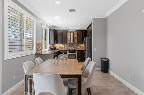 2 Bayfield, Irvine CA  92614-7907 exterior