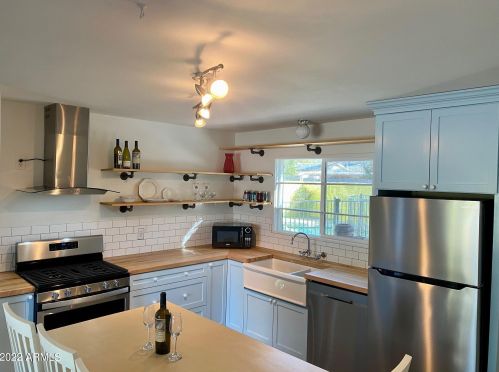 8329 5 St, Phoenix AZ 85040-8707 exterior