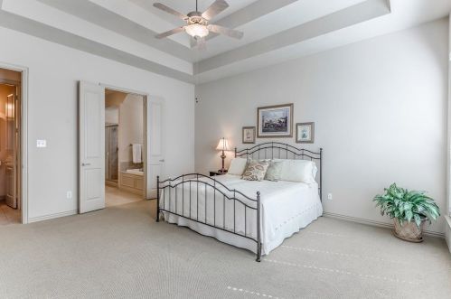 7020 Coverdale Dr, Plano TX 75024-7553 exterior