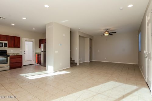 2822 73rd Dr, Phoenix AZ  85035-3256 exterior