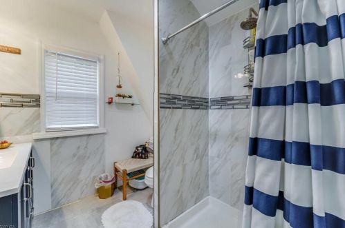 2 Livingston Ave, Kearny, NJ 07032-1809