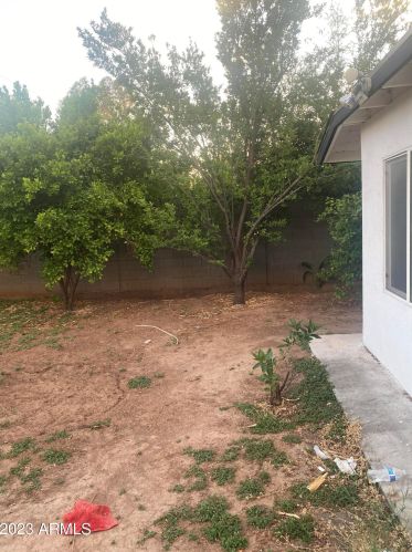 4109 Catalina Dr, Phoenix AZ 85031-3841 exterior