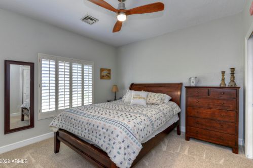 12618 38 St, Phoenix AZ 85040-1613 exterior