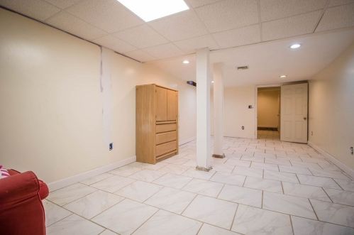 33 St, West Bridgewater MA 02379-1030 exterior