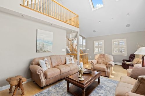 35 Monmouth St, Quincy MA 02171-1067 exterior