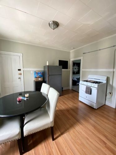 501 Bay St, Taunton MA 02780-1871 exterior