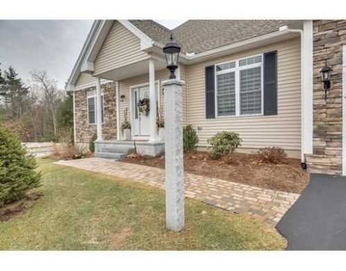 2 Dunrobin Cir, Methuen, MA 01844-1974