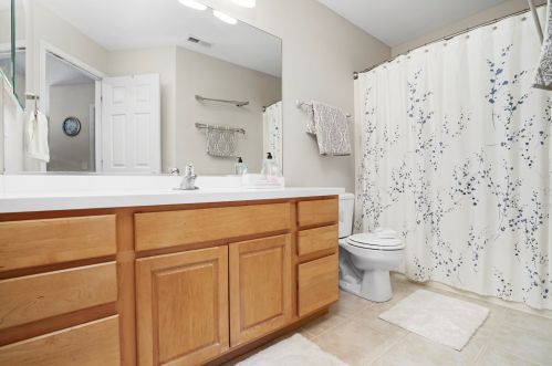 265 Hanburg Ln, Lemont IL 60440-6193 exterior