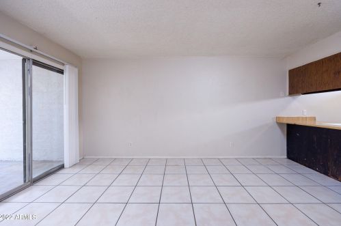 2528 Belmont Ave, Phoenix AZ 85051-6618 exterior