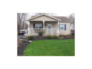 332 Caroline Ave, Hubbard OH  44425-1535 exterior