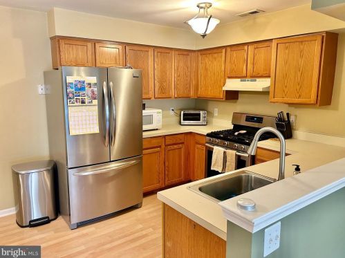 1393 Tristram Cir, West Deptford NJ 08051-2260 exterior