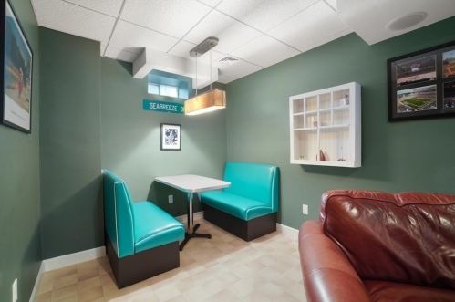 61 Village Ave, Dedham MA 02026-4209 exterior