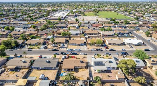 6340 Berkeley Rd, Phoenix AZ 85035-4620 exterior