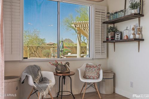 3882 Ashton Dr, Phoenix AZ 85086-2774 exterior