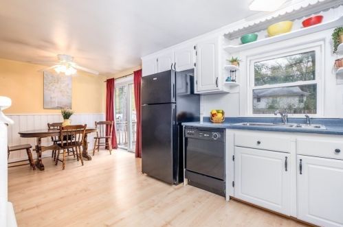 475 Newman Ave, Seekonk MA 02771-4606 exterior