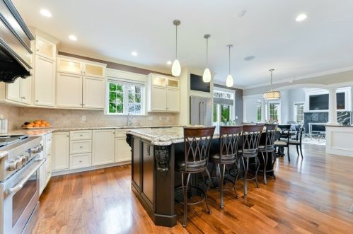 66 Hastings Rd, Dedham, MA 02026-5421