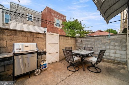 2218 Bancroft St, Philadelphia PA  19132-4420 exterior