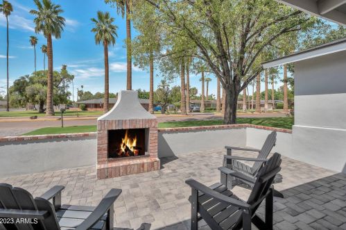 8001 11th Ave, Phoenix AZ  85021-5626 exterior