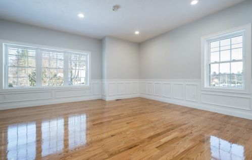 711 Salisbury St, Worcester MA 01609-1122 exterior