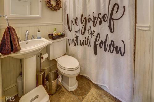 945 College Ave, Conyers GA 30012-4423 exterior