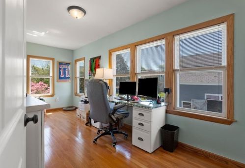 32 Pulaski St, Peabody MA 01960-1831 exterior